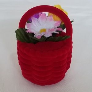 Fuzzy Flower Basket Ring Box